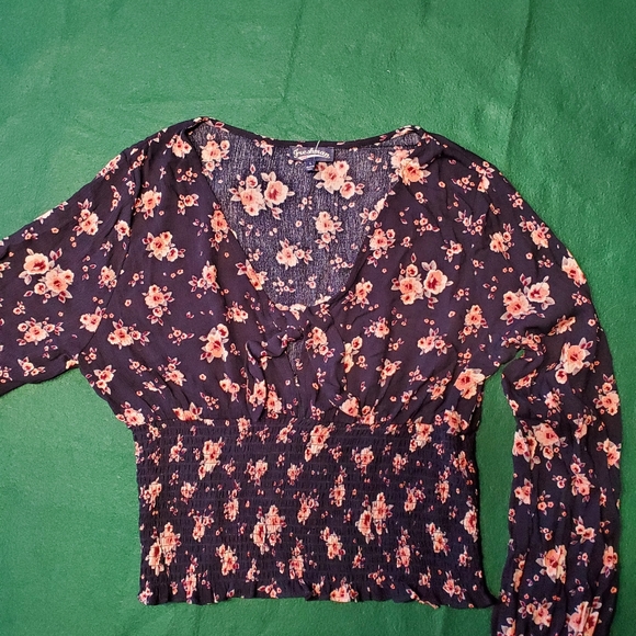 Freshman floral top - Picture 6 of 15